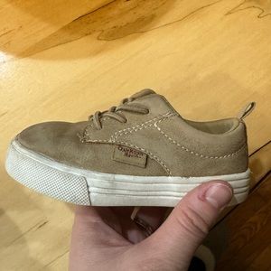 Kids size 5 Oshkosh b’gosh sneakers in tan